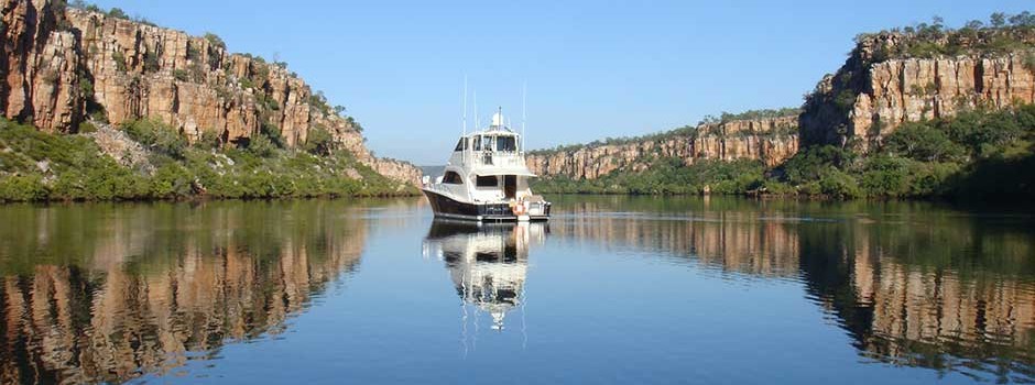 Riviera-60-boat-sales